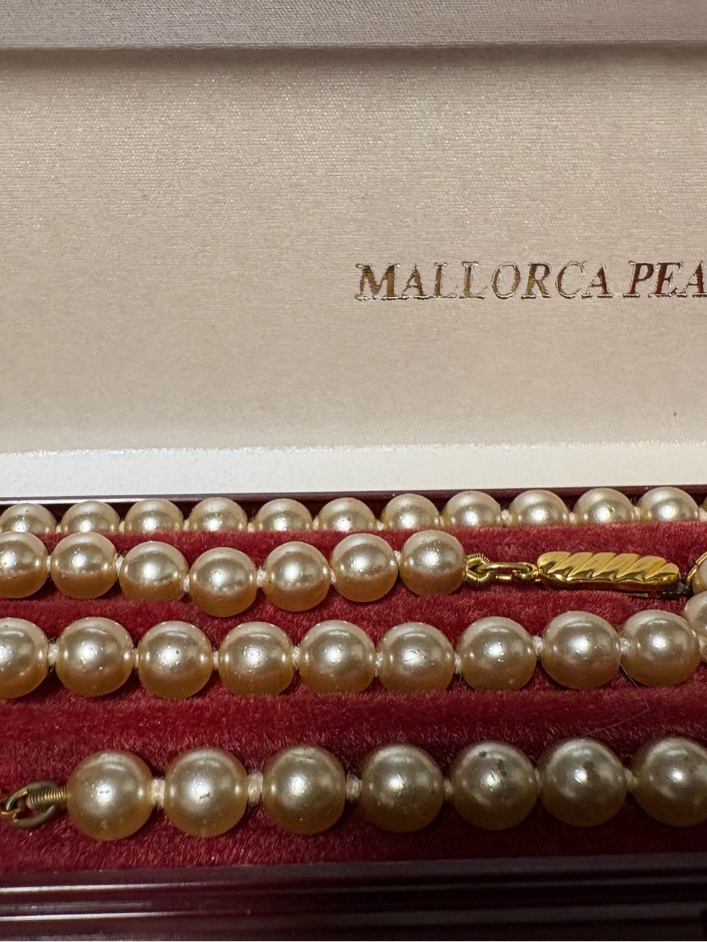 Classic Cream Pearl Necklace and Bracelet Set - Elegant Women's Jewelry